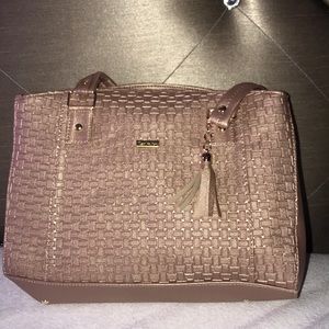 NWOT Rose Gold elegant shoulder bag